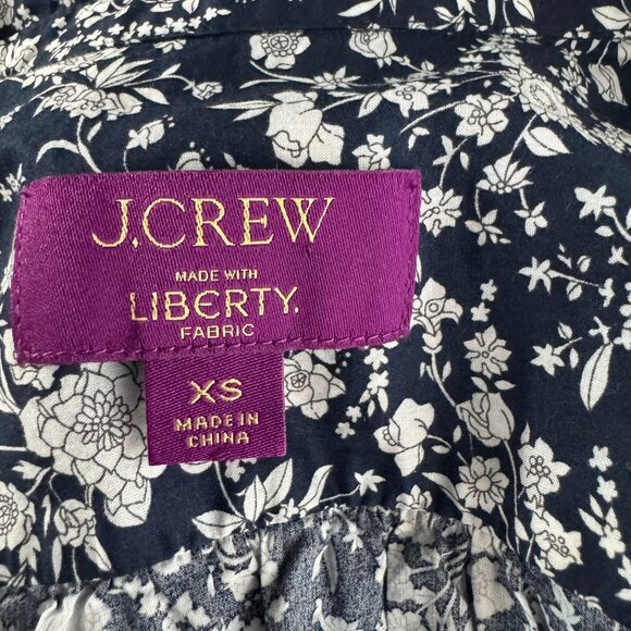 J. Crew Scalloped Popover Top XS Liberty Summer Blooms Fabric Floral TP-3579 - Picture 7 of 9